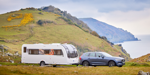 Car towing Bailey Unicorn V Caravan